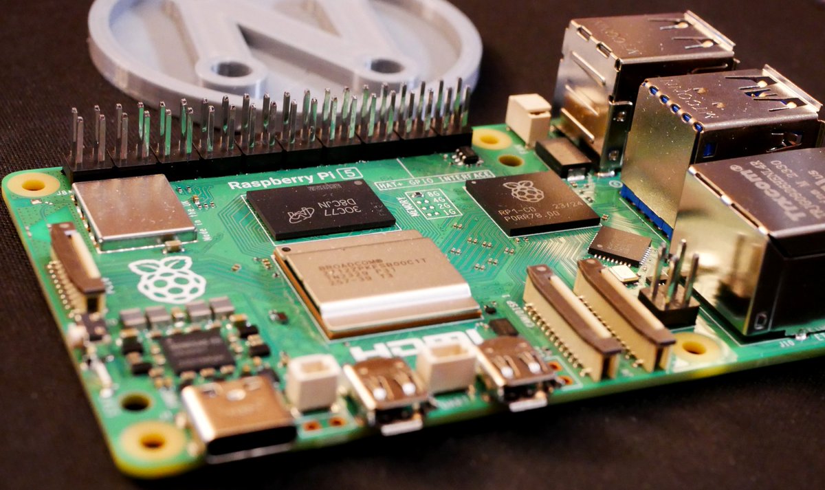 neuraiproject's tweet photo. 🍓 Raspberry PI 5 🍓
Today we received a new board to be part of the Neurai family.

It will be used to test the hub between IoT devices and the blockchain, also with larger AI applications.

Thanks to @Kubii_RPi for managing the order 🙏

#Neurai #XNA $XNA #AI #IoT #raspberrypi