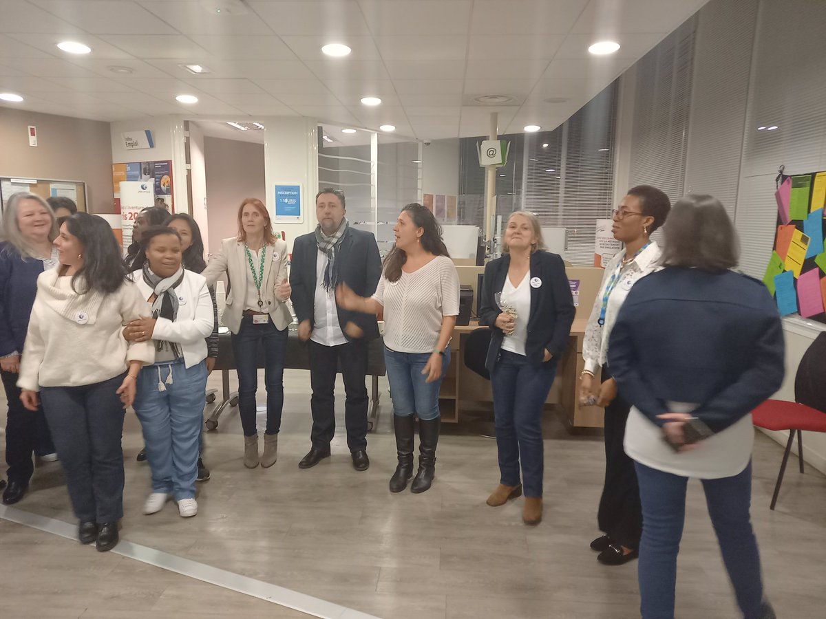Aujourd'hui au Pôle emploi d'Arpajon, nous rencontrons les entreprises de notre territoire pour promouvoir les outils et les dispositifs d'aide au recrutement dans le cadre d'un AfterWork.