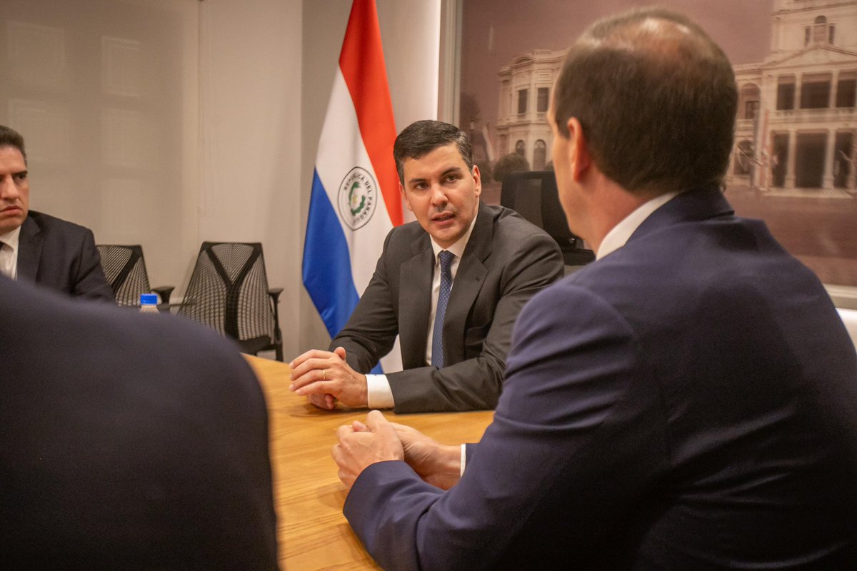 SantiPenap's tweet photo. Recibí a Felipe McGough, WRC Promoter. Conversamos sobre el proyecto que propone a Paraguay como sede de una fecha dentro del Campeonato Mundial de Rally. Como nación, ya demostramos que somos capaces de albergar a competencias internacionales de primer nivel, posicionando a nuestro país en la cartelera internacional de importantes eventos deportivos. #GobiernoDelParaguay