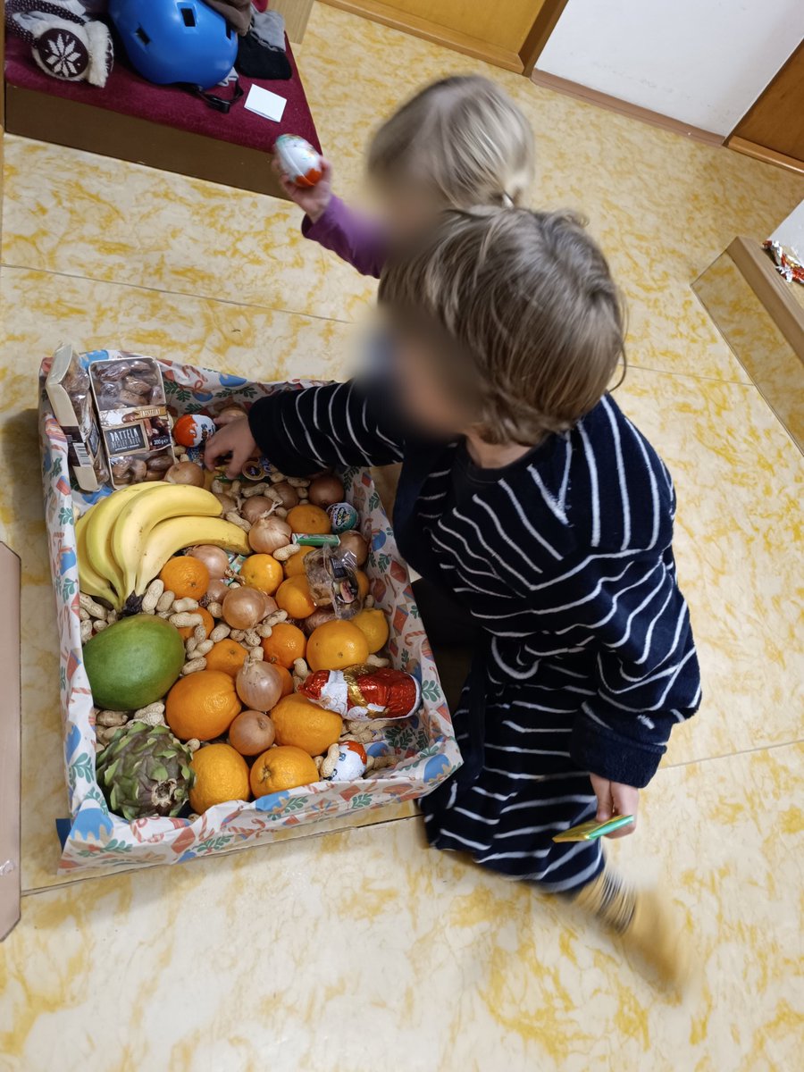 Alena_Bumbar's tweet image. A to jste věděli, že když jdete nakupovat Mikulášskou nadílku 5.12., adventní kalendáře už nekoupíte? 😄 &quot;Kalendáře? Ty už jsou dávno pryč!&quot; Pravila pobaveně paní prodavačka.

#Mikulas #ElMiminoso #ChobotnickaV