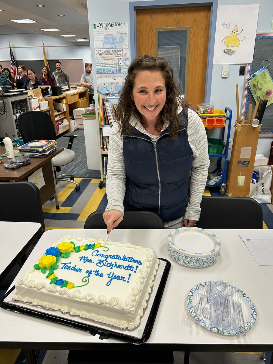 Congratulations to the 2023-2024 Governor's Educator of the Year award recipient for Franklin Township School, Mrs. Lillian Bickhardt!