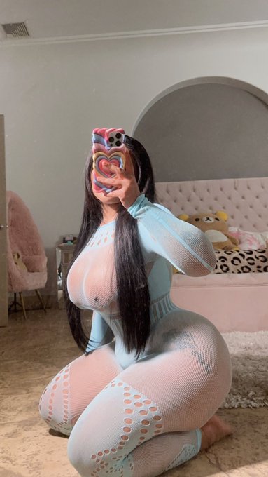 Selling content today dm me ? https://t.co/4ypki1gRrP