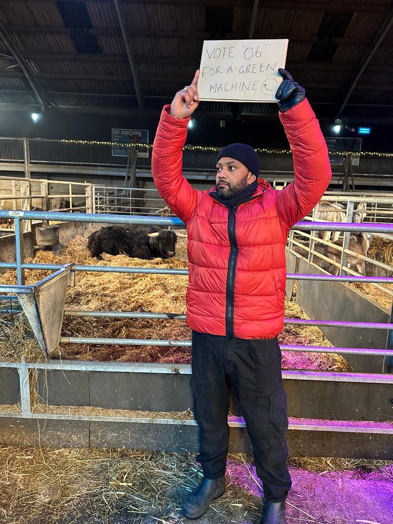 JLSOfficial's tweet photo. You know what to do 😂😂 #ImACeleb https://t.co/CJck0BhKYn