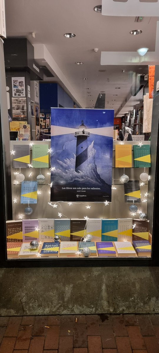 Oletvm's tweet photo. Nos encantan los libros de @TrotalibrosEd y por eso los recomendamos todos 💙
“Los libros son solo para los valientes” Janet Frame
Ilustración de Jordi Vila Delclòs impresa en lienzo.
#LibrosRecomendados #Trotalibros #escaparatenavideño #Escaparate #libros #Librería https://t.co/2bfmXVz2g9