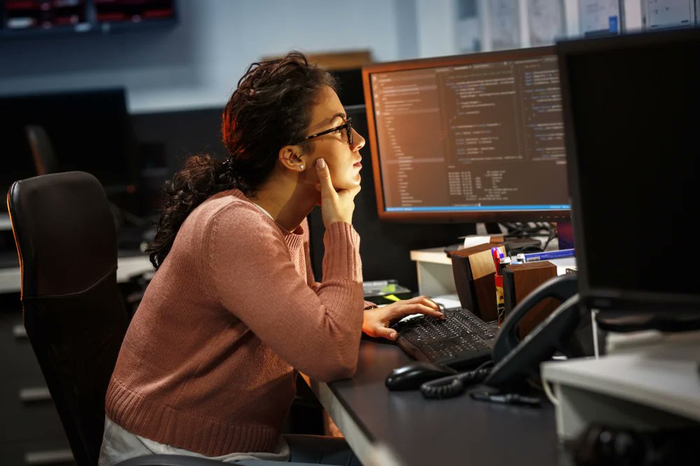 Citizen developers are shaping the world of robotic process automation (RPA). It's more than just a tech trend; it's a significant shift in how businesses approach automation. rpa.solugenix.com/blog/citizen-d…