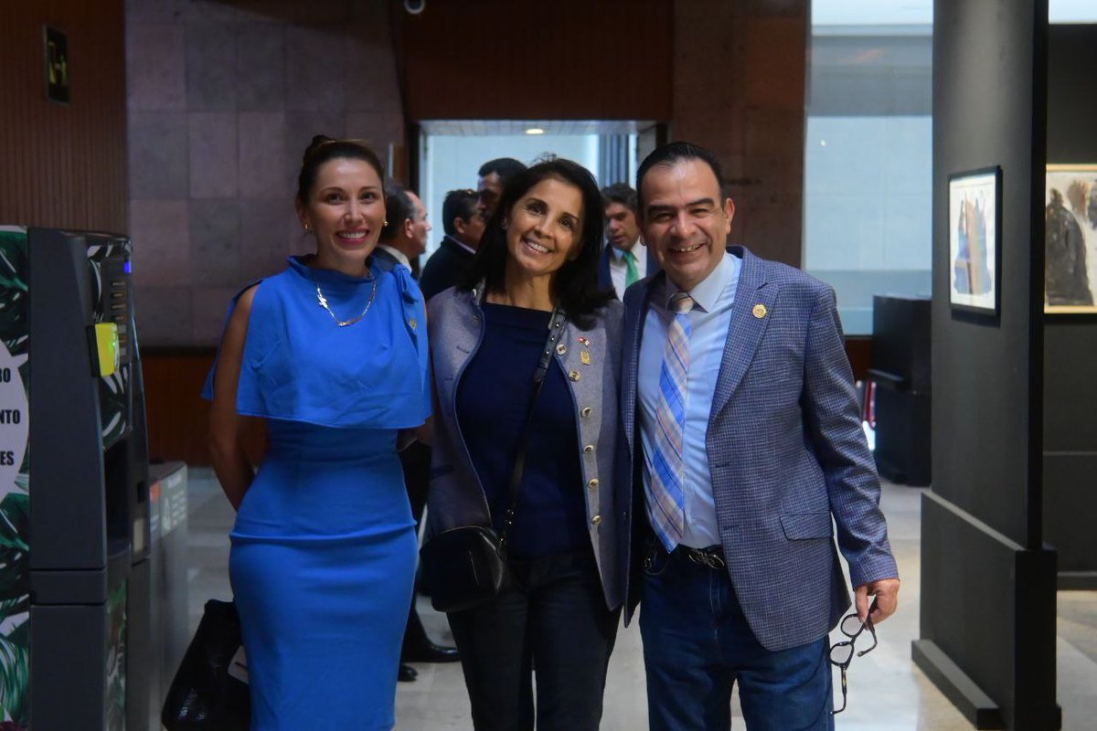 Para un servidor es de suma importancia construir lazos de amistad en todo el mundo; esta mañana me reuní con la Asociación de Cónyuges Diplomáticos, y la
Asociación de Consejeros, Agregados y Enlaces de Policía y Seguridad 
Acreditados en México. 🇲🇽🌎