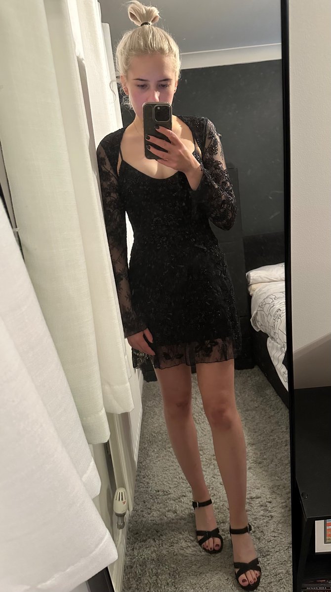 Sianpb2012's tweet photo. Twitter help me decide which to wear this Friday to Xmas party. Bearing in mind guys are doing chinos/smart black jeans/ smart shirt and some blazers 🫠 https://t.co/V4J15GZsfe