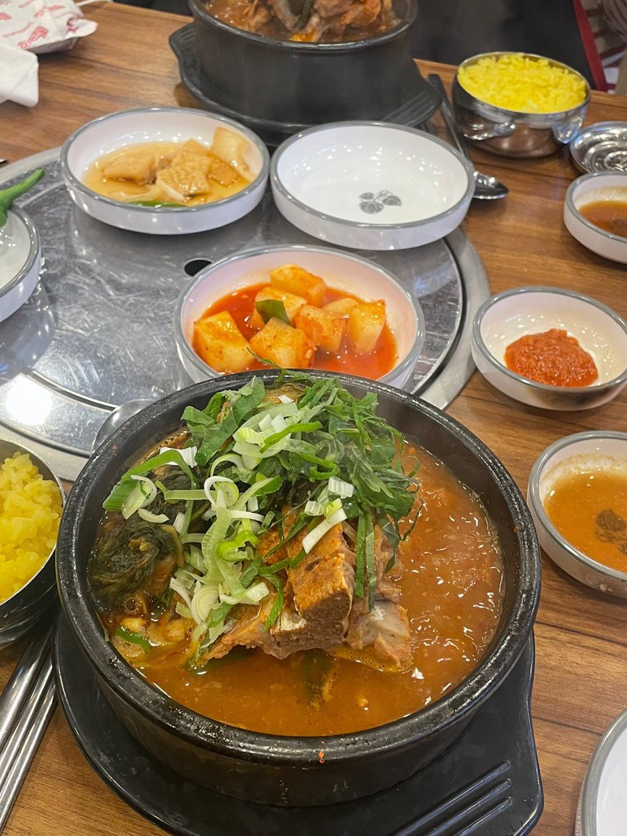 zzz5905's tweet photo. 뼈해장국 https://t.co/rPKc5M96X8
