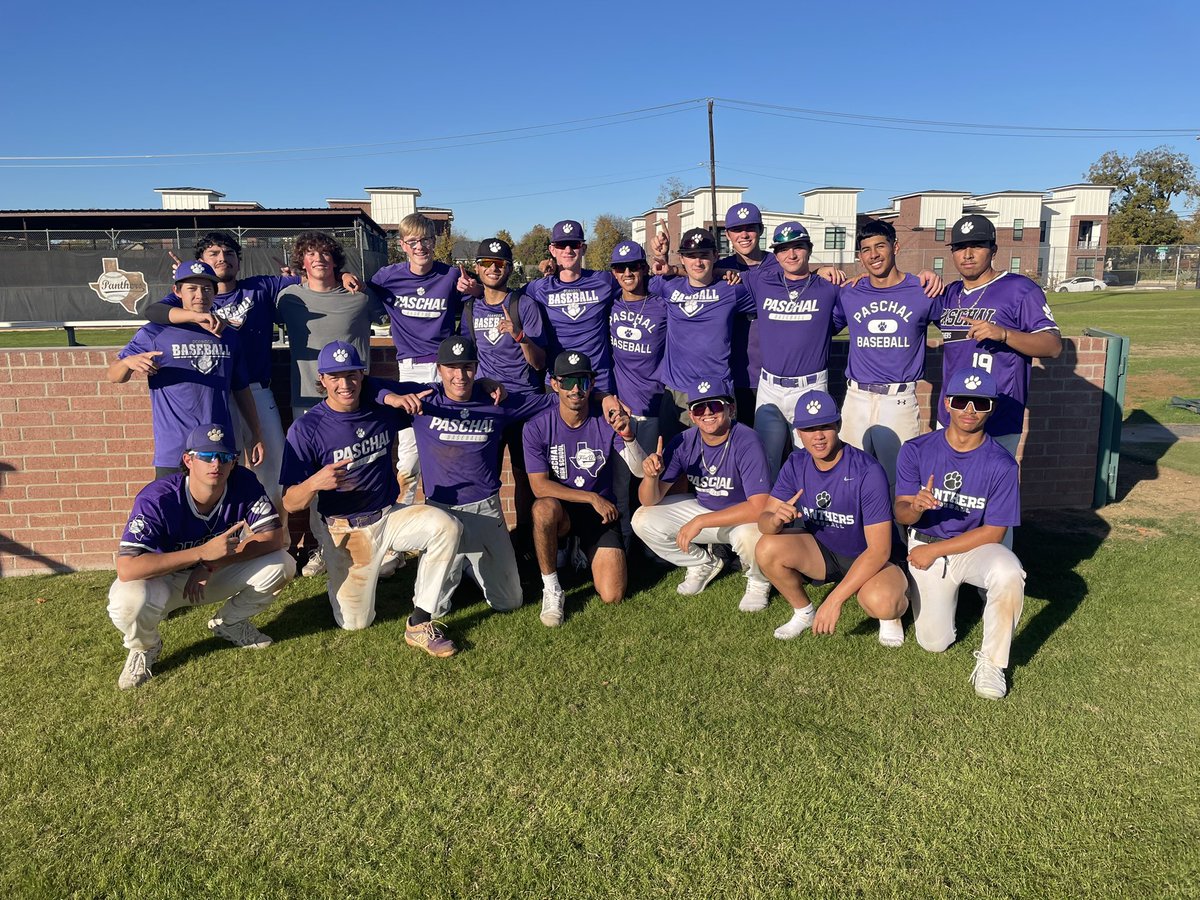 Team Tellez pulls out the come from behind 10-9 win to take the Fall WS 3-2!! #PaschalProud #TeamFirstTeamLast