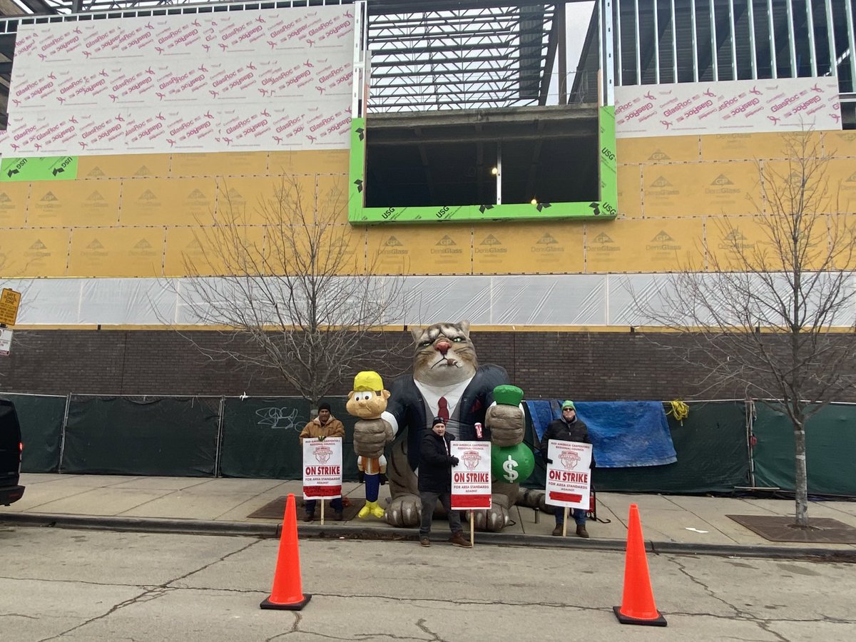 MidAmCarpenters's tweet image. Area Standards Picket
Gomez Construction Services LLC
955 W Grand Ave
Chicago, IL 60642
Bennet Day School 

33,000 a year in tuition and they’re using unskilled and untrained labor! Shame! 🐀 #Local13