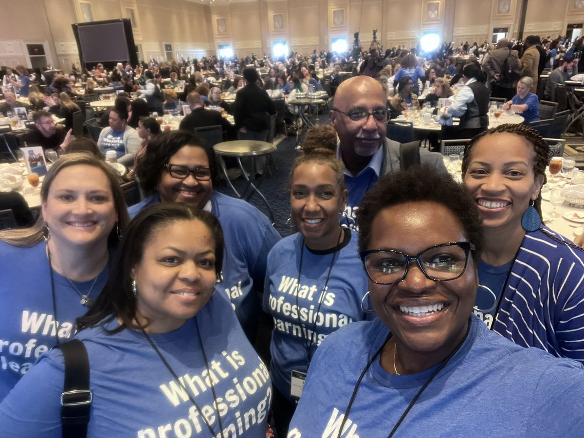 rocks_literacy's tweet image. It’s always feels great to be among great company,  as we each fill our individual toolkits this week! @pgcps @OPLLpgcps @PGCPSCurriculum @PGCPSK5RELA @PgcpsScience @LearningForward #LearnFwd23