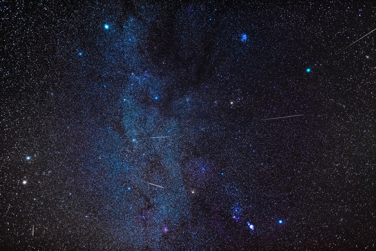 skysafariastro's tweet image. A Geminids Special by Alan Dyer (@amazingskyguy)
More images and amazing astro content in SkySafari  7
While the Perseids of August get all the attention, the Geminids of December usually perform much better. And this year the circumstances are nearly ideal.

The Geminid meteor…