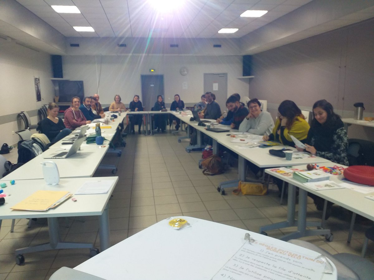 Intervention ce matin sur le #TDAH au Collège Jean Jaurès de Vieux Condé, dans le cadre de la formation sur les EBP. 
Riches échanges, rencontres avec des pros de l'Éducation Nationale très investis: AESH et enseignants. Merci pour votre accueil ! <a href="/GabrielAttal/">Gabriel Attal</a> <a href="/fadila_khattabi/">Fadila Khattabi</a>