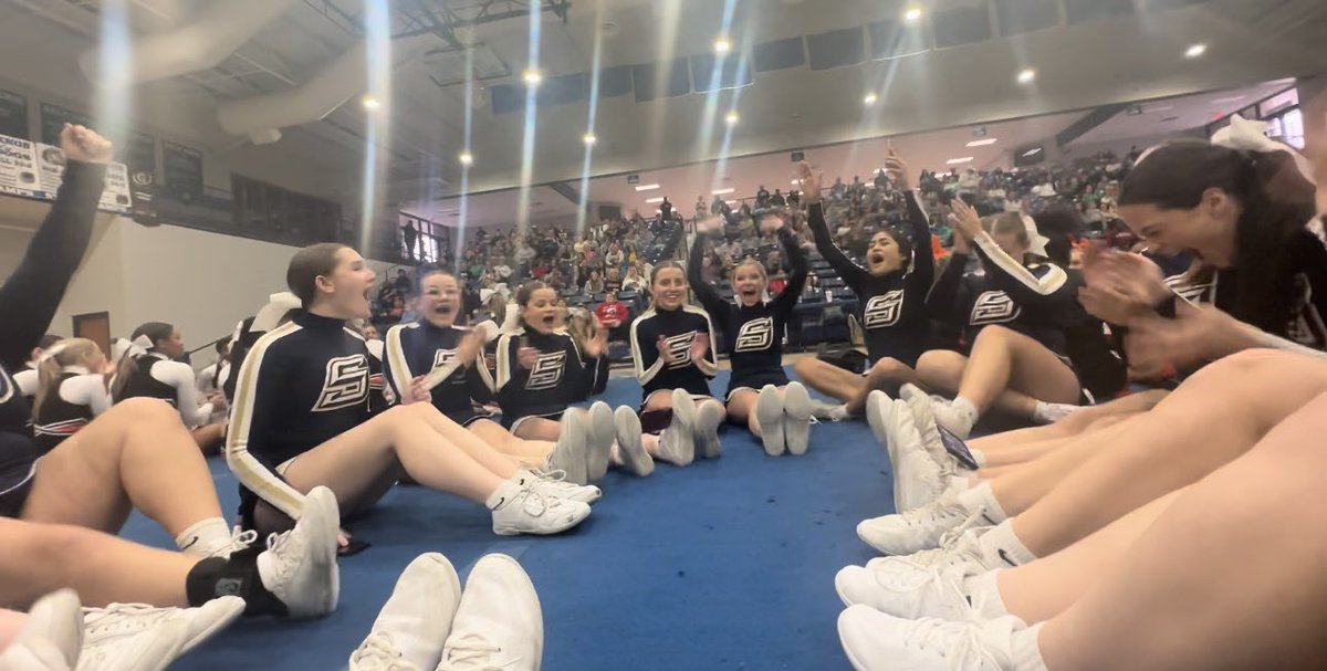 SSVarsityCheer's tweet photo. First place feels 🥇💙 https://t.co/FmQqWzjSTj