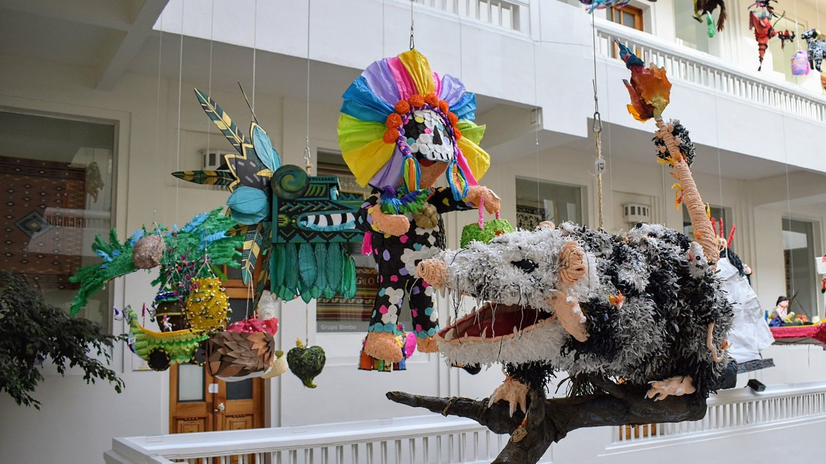 map_mexico's tweet photo. #TriviaMAP | #EnelMAP, año con año se realiza el Concurso de Piñatas Mexicanas. 🪅
¿Sabes cuál fue la edición de este año?👀 https://t.co/hipAFqP1HB
