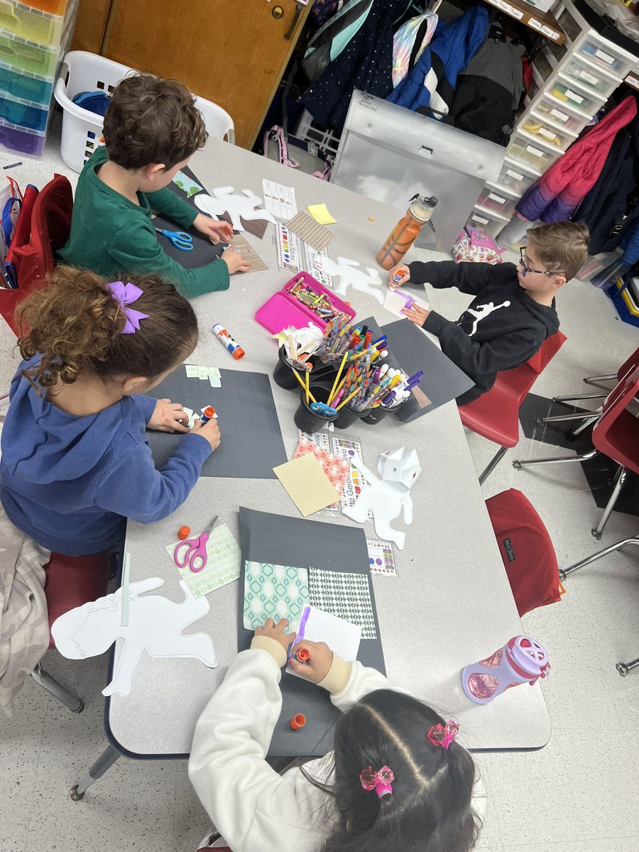 Thank you so much to the amazing parent volunteers! We had a great time learning all about Henri Matisse and creating beautiful art of our own! 🎨 #WeAreRamily <a href="/RikerHillRams/">Riker Hill Elementary School</a>