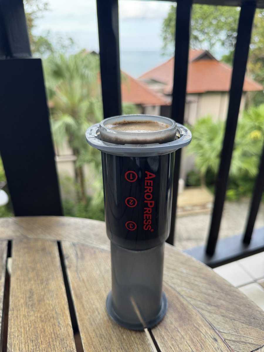 doublemacbex's tweet photo. When you’re trying to brew your morning @redemptionroast coffee in your @AeroPress and these little critters have other ideas! #KoLanta https://t.co/rB7p6T6LDy