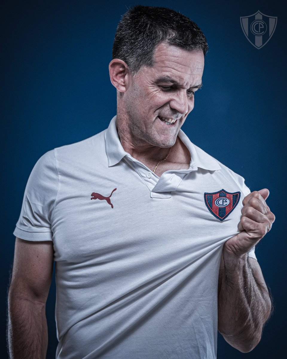 CCP1912oficial's tweet photo. ¡El escudo se lleva del lado del corazón y hay que defenderlo con el alma! 🛡️💙❤️

✍️ Víctor Bernay, entrenador del Ciclón de Barrio Obrero 🌪️🔵🔴 https://t.co/xLsSB3igND
