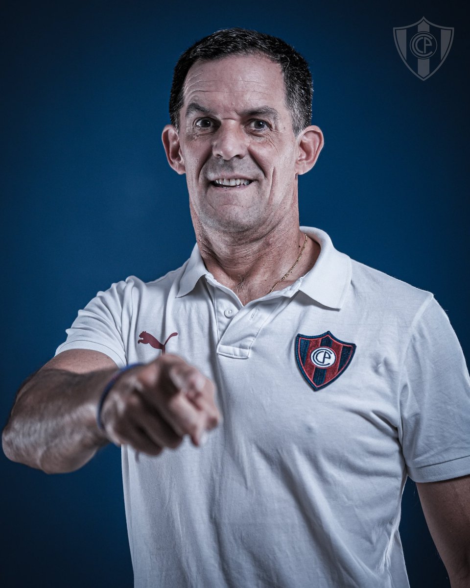 CCP1912oficial's tweet photo. ¡El escudo se lleva del lado del corazón y hay que defenderlo con el alma! 🛡️💙❤️

✍️ Víctor Bernay, entrenador del Ciclón de Barrio Obrero 🌪️🔵🔴 https://t.co/xLsSB3igND