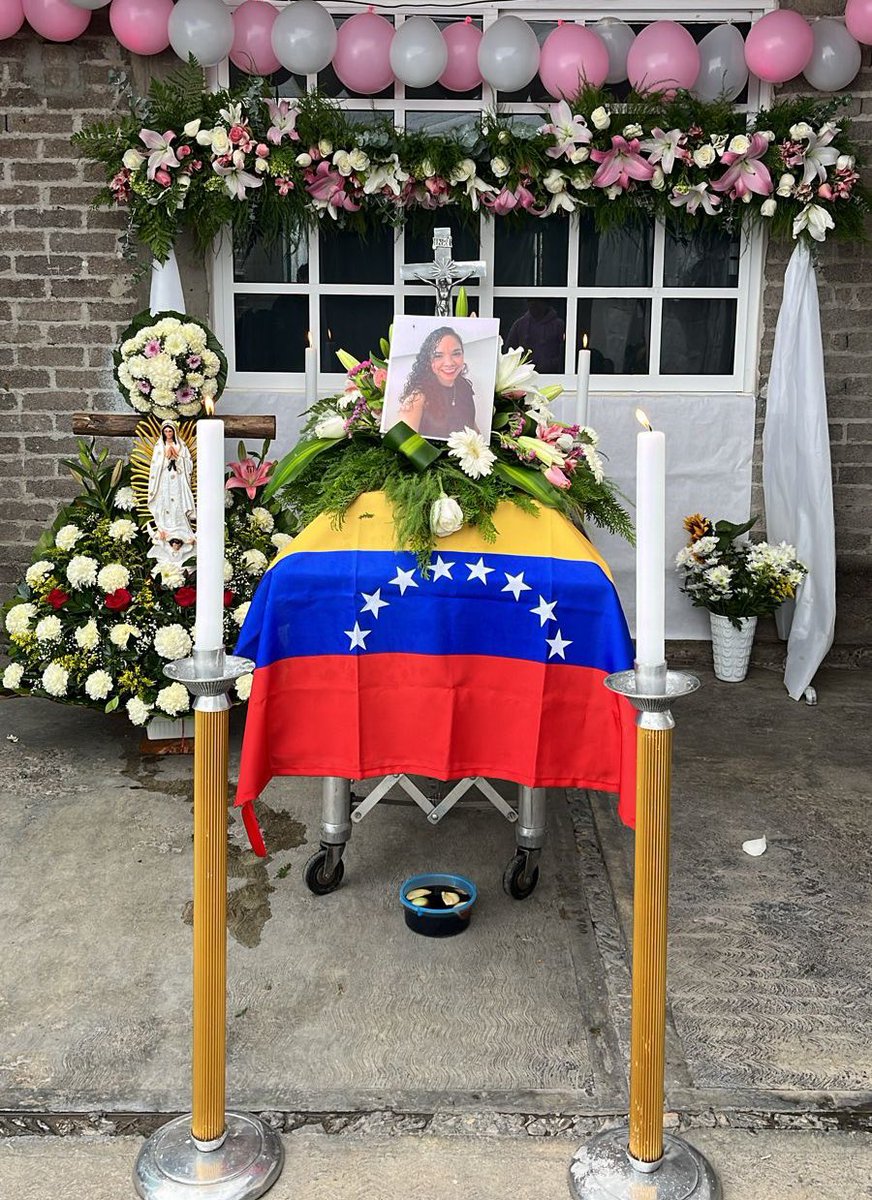 Maika, seguro en el cielo te recibieron cantando que tu descanso los llene de luz allá arriba, aquí en la tierra tu familia, tus amigas y quienes tuvimos la fortuna de conversar contigo alguna vez vamos a seguir luchando hasta cantar Justicia por lo que te hicieron 💜🕊️