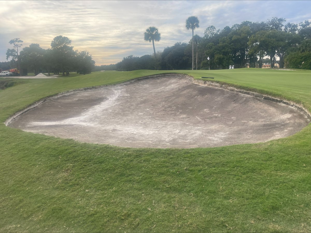 XGD_Systems's tweet photo. XGD Systems is @thepalmagro in #lakeland #florida for bunker works with @capcongolf. #winterwork #turflife #xgd #greenkeeper #bunker #PictureOfTheDay #capillaryconcrete https://t.co/0LGlPhz5V3