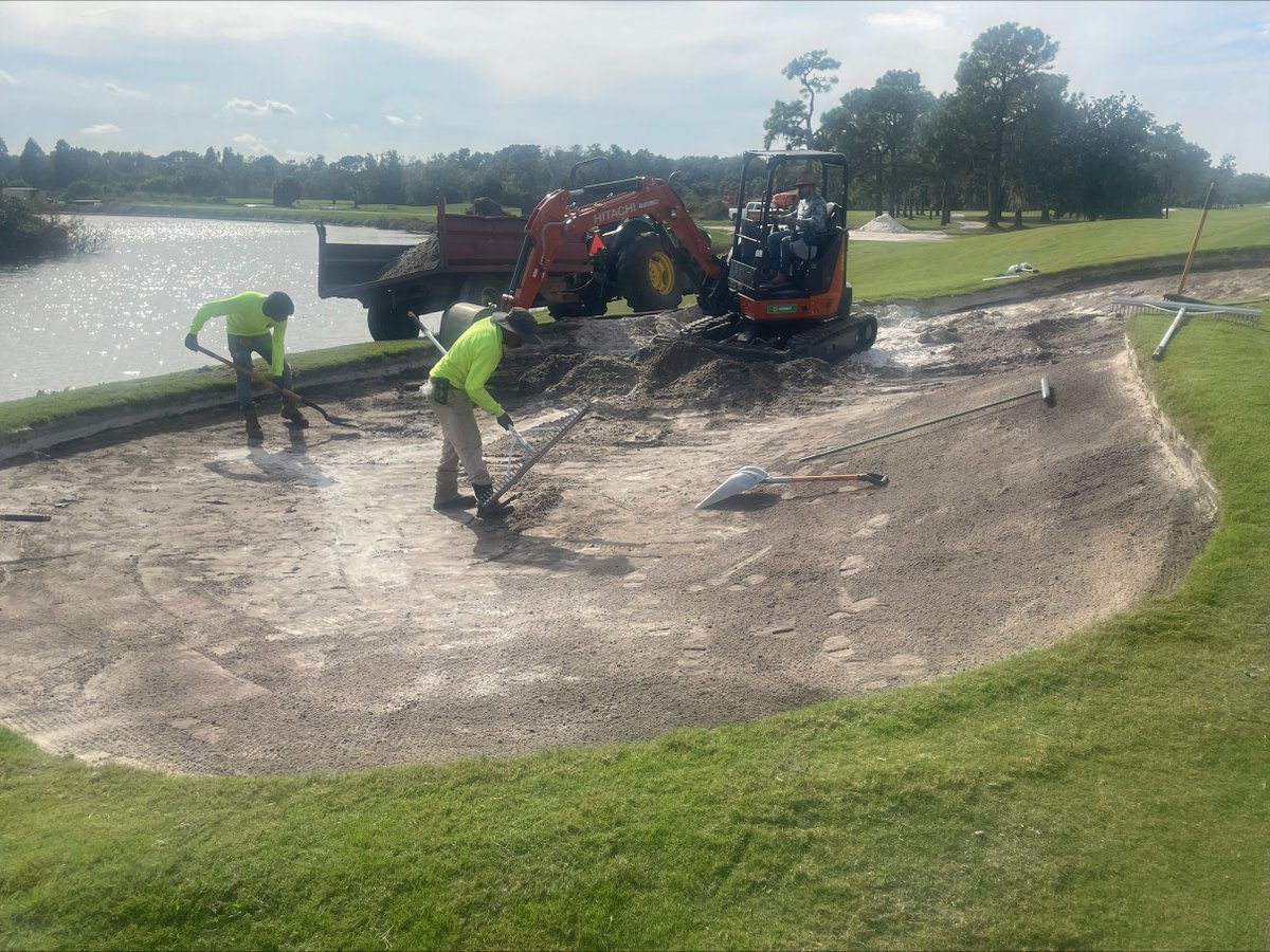 XGD_Systems's tweet photo. XGD Systems is @thepalmagro in #lakeland #florida for bunker works with @capcongolf. #winterwork #turflife #xgd #greenkeeper #bunker #PictureOfTheDay #capillaryconcrete https://t.co/0LGlPhz5V3