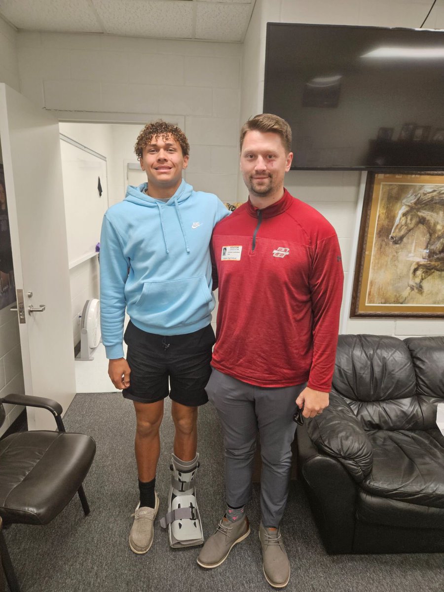 zach breaux (@zachbreaux8) on Twitter photo Had a great conversation with <a href="/CoachDrew18/">Drew Loudenback</a> talking about football. <a href="/ReddiesFB/">Henderson State Football</a> <a href="/coachb_ware/">Blake Ware</a> <a href="/DaytonBroncosFB/">Dayton Bronco Football</a> Had a great conversation with <a href="/CoachDrew18/">Drew Loudenback</a> talking about football. <a href="/ReddiesFB/">Henderson State Football</a> <a href="/coachb_ware/">Blake Ware</a> <a href="/DaytonBroncosFB/">Dayton Bronco Football</a>
