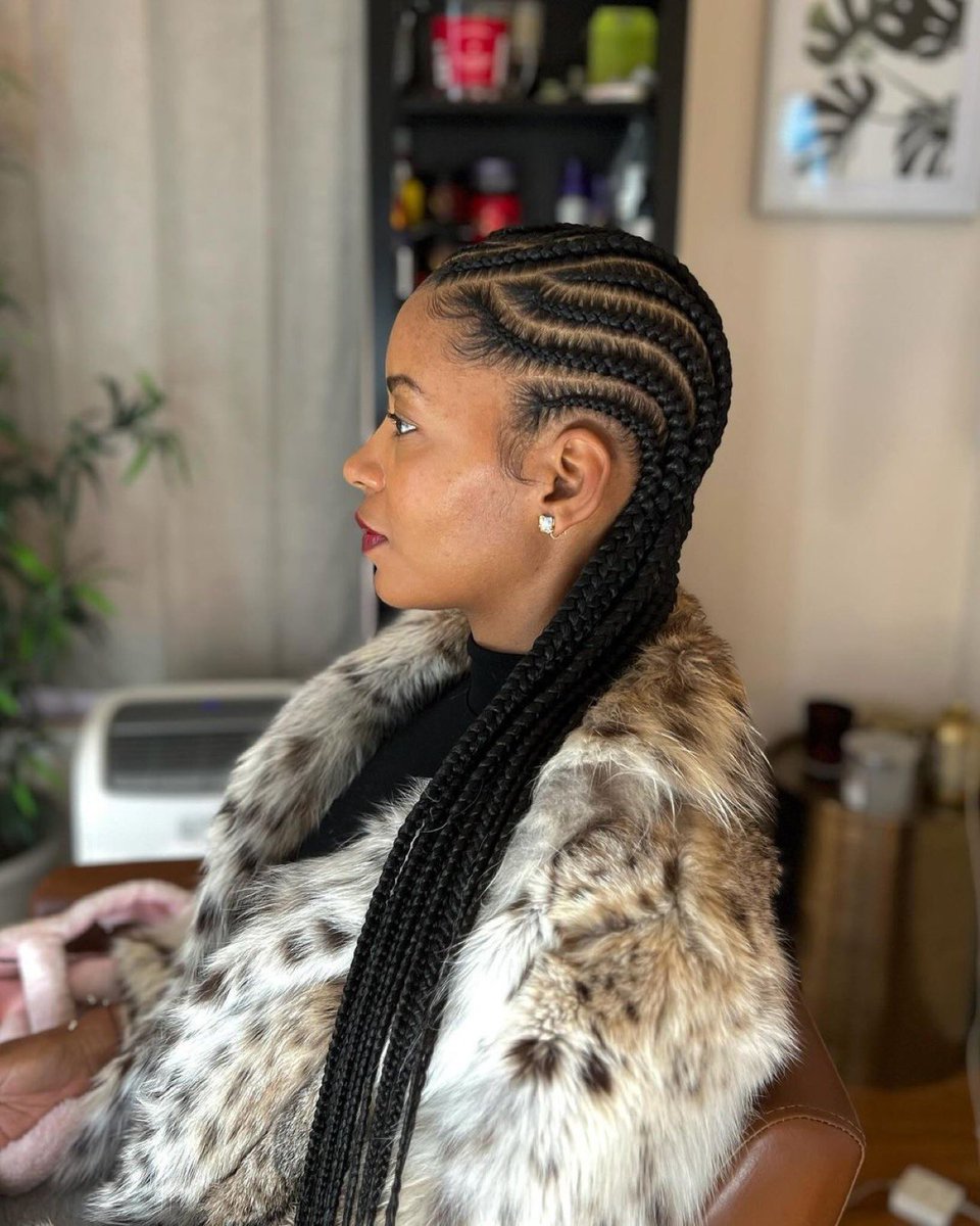 RastAfriBraid's tweet image. 10 stitches 🧵 with a design using 2 packs of @rastafribraid prestretched freed’m silky 

Repost from @braidsbychaise

#labraider #longbeachbraider #lbbraider #straightbacks #braidsla #cornrows #feedinbraids #losangeleshairstylist #braids #cerritosbraider #carsonbraider