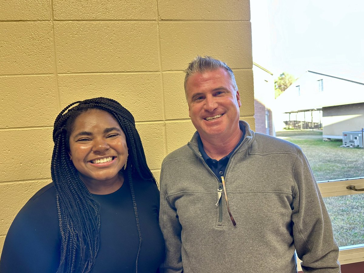 AndrewElem's tweet photo. Congratulation to Andrew Jackson’s teacher of the year: Mrs. Surratt! She is one of our wonderful 1st grade teachers and goes above and beyond daily! #BeTheChangeAJX @suptking @rmkirkbride @alexiswill16 @JMCSchools https://t.co/a6uPkhABKn