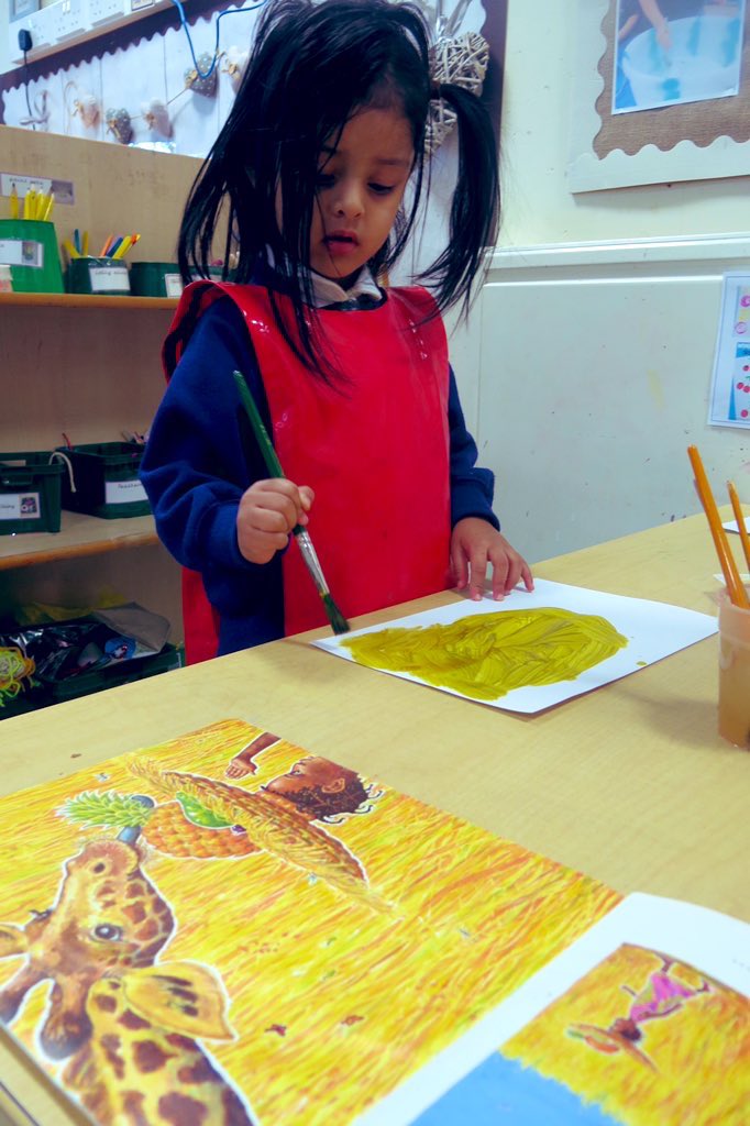 The children were inspired by the animals in our book of the week- ‘Handa’s Surprise’. They were fascinated with the different patterns and loved creating their own inspired pattern 🐅🐆🐘🦒 #EYFS #EarlyYears #EY #EAD #InspiredArtwork #HandasSurprise