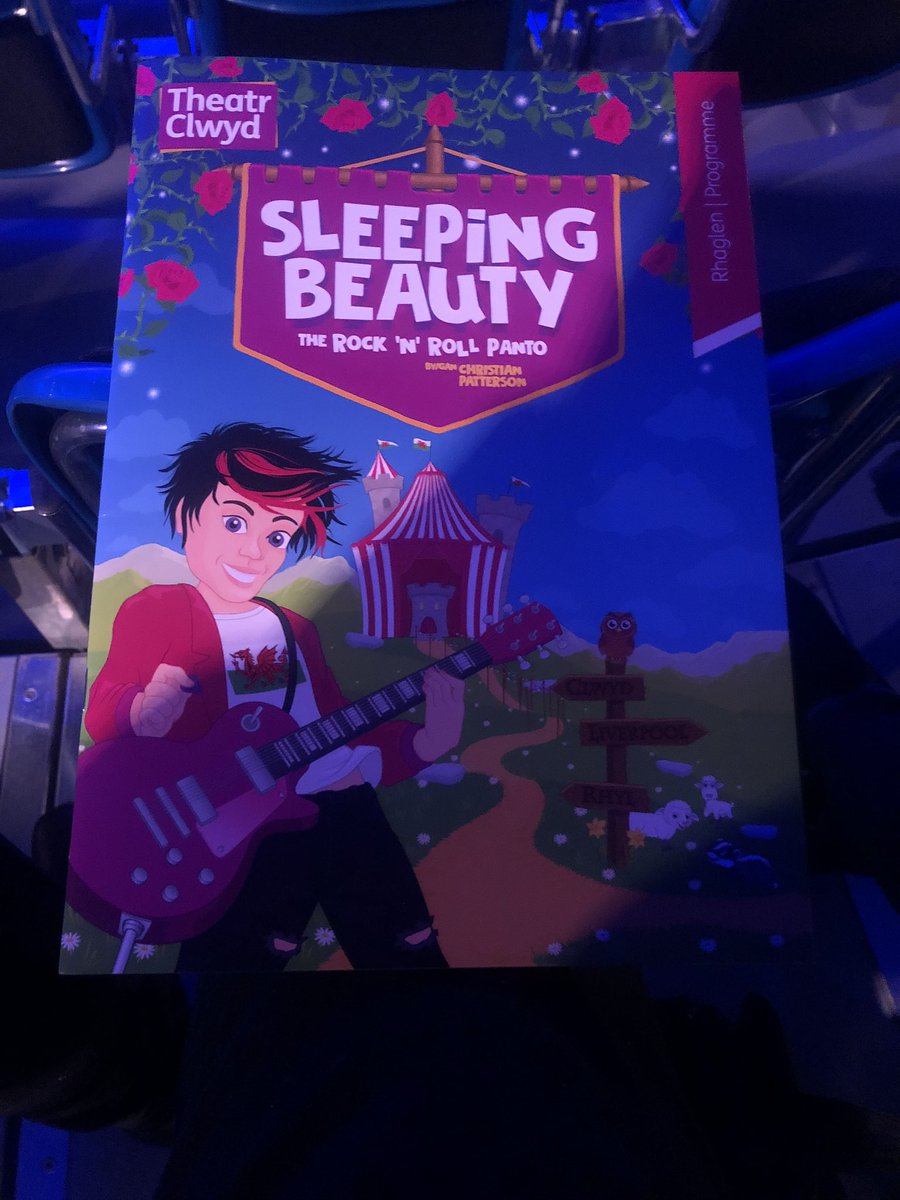 Wow <a href="/phylipharries/">Phylipharries</a> you and the cast were lush again- what a production @thedanlloyd <a href="/ClwydTweets/">Theatr Clwyd</a>