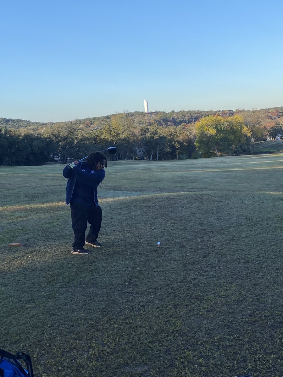 VMHSGolf's tweet photo. Patriot golf participated in the San Marcos Rattler Winter Invitational at Double J Golf Course in Wimberley. Great way to end the fall season! ⛳️🏌️‍♂️🏌️‍♀️ https://t.co/gJRj4gu2IY