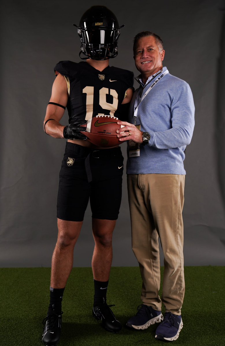 Dawson Johnson (@dawsonlj_) on Twitter photo Thank you <a href="/CoachBPowers/">Blake Powers</a> <a href="/Coach_Leake/">Austin Leake</a> <a href="/CoachJeffMonken/">Jeff Monken</a> and the rest of the staff for having my Dad and I out for a great visit!!🏴☠️🏴☠️#beatnavy <a href="/ArmyWP_Football/">Army Football</a> Thank you <a href="/CoachBPowers/">Blake Powers</a> <a href="/Coach_Leake/">Austin Leake</a> <a href="/CoachJeffMonken/">Jeff Monken</a> and the rest of the staff for having my Dad and I out for a great visit!!🏴☠️🏴☠️#beatnavy <a href="/ArmyWP_Football/">Army Football</a>