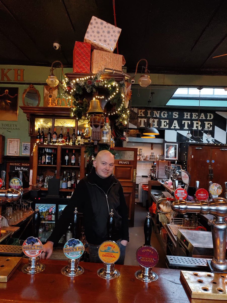 There’s only 20 days until Christmas!! And our fabulous deputy manager is on hand with the rest of the team to make this the best Christmas yet! 🎅🏻🎁

Book your table now to have a great Christmas at the kings head 🫶🏻🎄

#youngs #youngspubs #youngschristmas