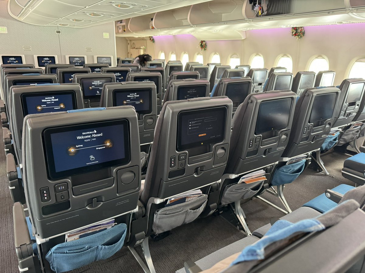 alexlui83's tweet photo. See my trip report from Canberra to Penang via #sydney and #singapore on @SingaporeAir and @Qantas #avgeek #tripreport @VisitPenang @cityofsydney @SydneyAirport  

https://t.co/dGBS21CPBH https://t.co/8DudObI1dt