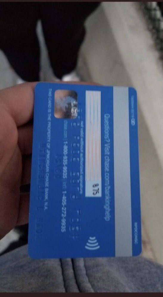ScoopAhoySteve's tweet photo. Got my first credit card #Lifemovesfast https://t.co/zTFgUARE9I