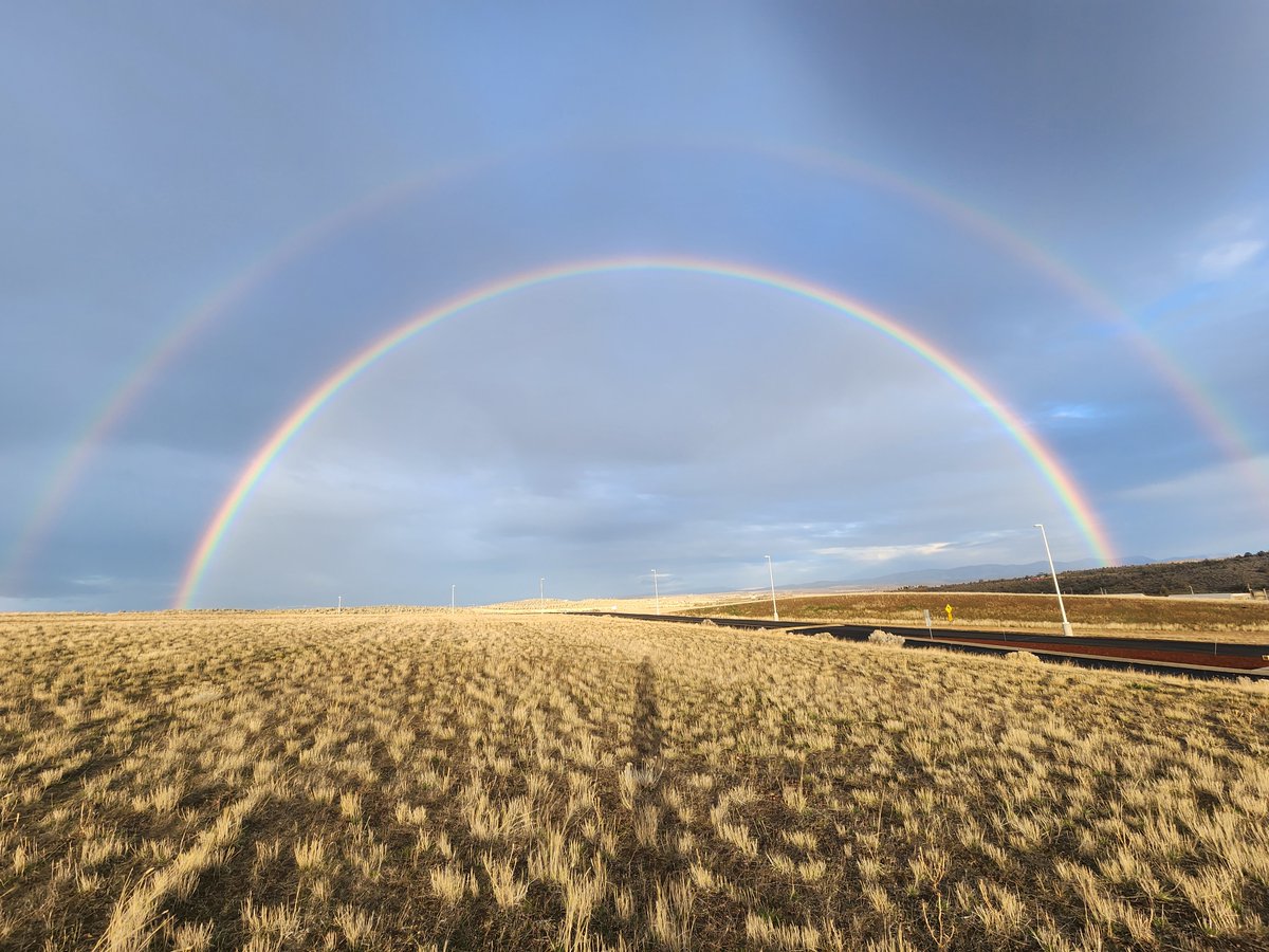 ORCorrections's tweet photo. Yesterday was a beautiful day in Central Oregon. Check out these amazing photos captured by the staff from Deer Ridge Correctional Institution! #DOC #DRCI #nowthatscool https://t.co/ORgCzUSJr4