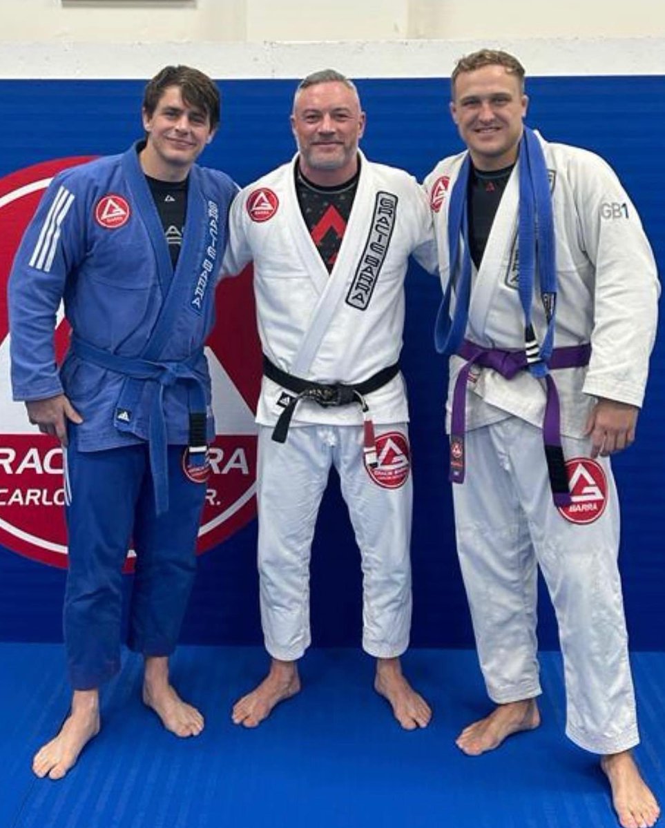 Huge congratulations to Cpl Stephen Riley (2 Para) on his promotion to Purple Belt…. Being promoted by a 2 Para veteran and pioneer of Army Jiu-Jitsu Graeme Finneran only made it sweeter still 🇬🇧🇬🇧🥋🥋🆎🆎 @TheParachuteReg #bjj #jiujitsu #Veterans