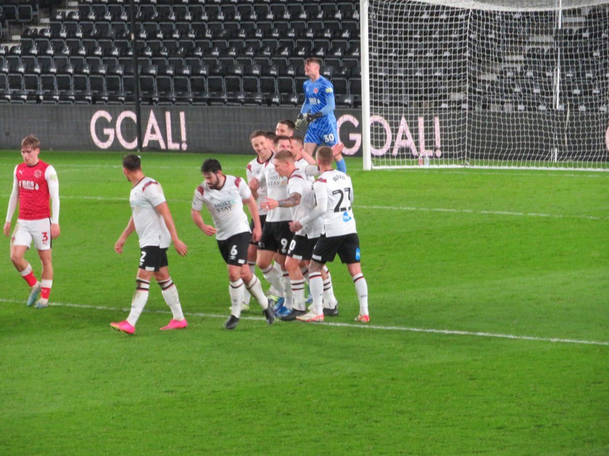 luc7_dcfc's tweet photo. Through to the next round.... three goals, clean sheet, players getting minutes ..Bonus being our number 9 getting two & JJ getting another from the bench! into the hat..... #dcfcfans #efltrophy #cleansheet #win #threegoals #pridepark #underthelights https://t.co/QJARRanNKC