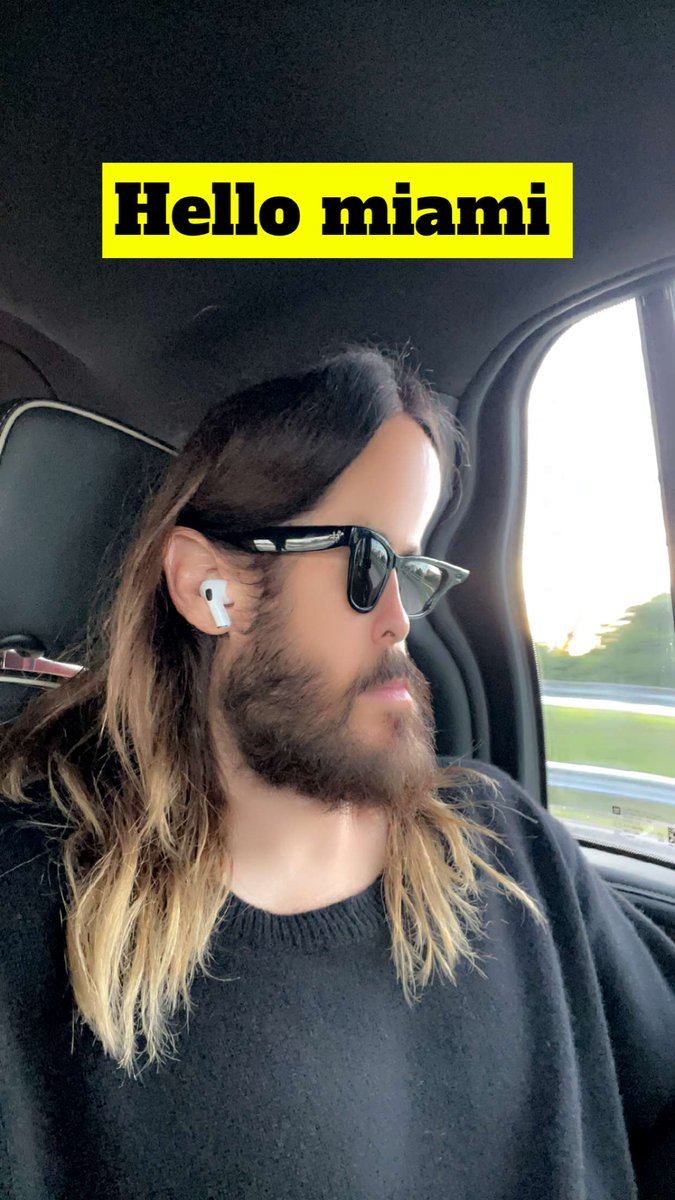 MarsMadMichelle's tweet photo. Beautiful face then bendy face 💖🤣 #JaredLeto https://t.co/m9q4BnTx9f