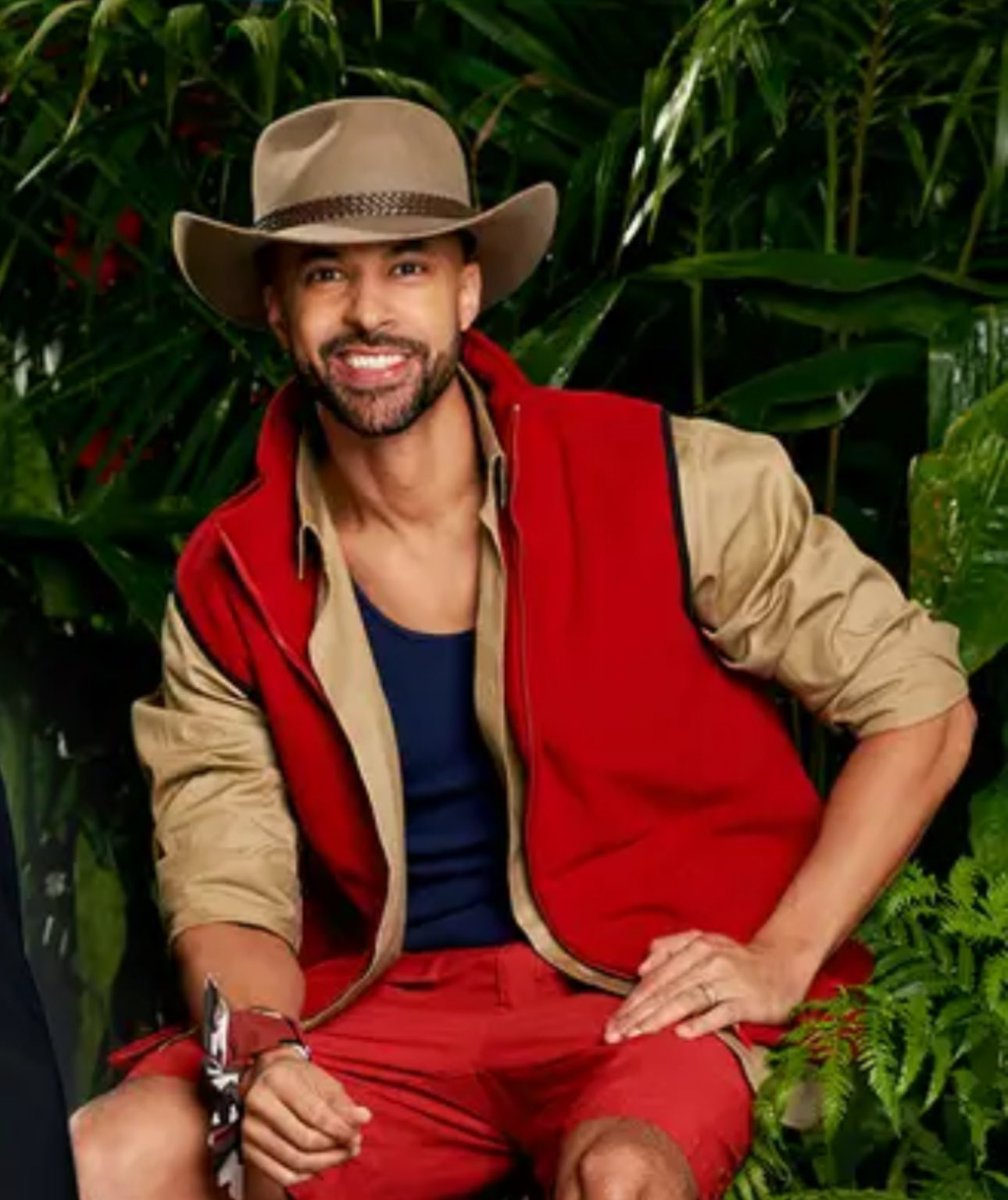 lifememes8's tweet photo. My final 4 .. would love to see them all do the cyclone  #ImACeleb https://t.co/W9xNw0cMU8