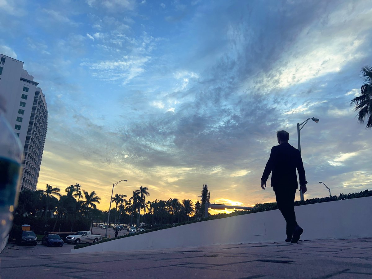 Something about that sunset tells me we’re off to a good start 🌴🔥 #MiamiArtWeek ~ <a href="/GraphiteMethod/">Graphite Method</a>