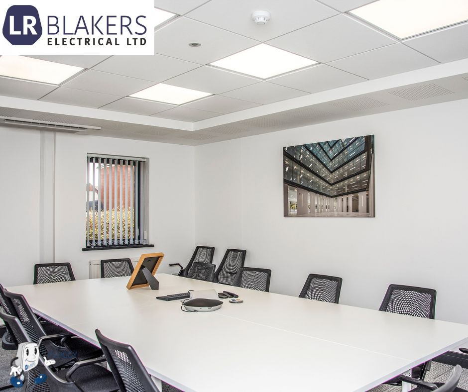 LRBlakersElectr's tweet image. Planning a commercial project in 2024? Get in touch with the team today to find out what we offer when it comes to your electrics!

Call us today on 023 9342 2200!

#electrician #electricalprojects #southcoastelectrics #southcoastelectrician #electricity #homelectrics