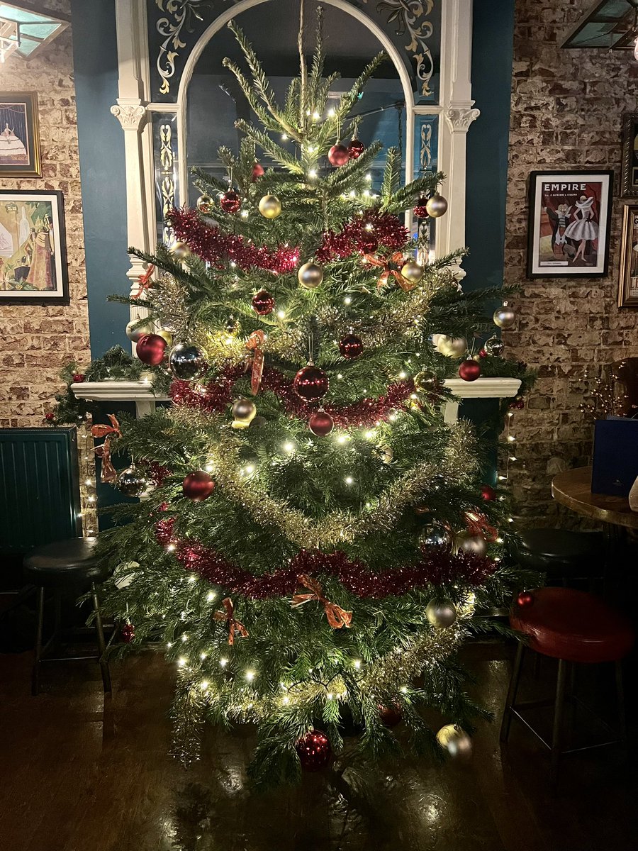 jonholmes1's tweet photo. Tremendous recording of the #CarbonLifeforms Christmas Special @bbcradio4 tonight with @JonLongStandUp @jessicafostekew @shine_tara and Father Christmas. Hear it 17th December! https://t.co/5clkpfB7ui
