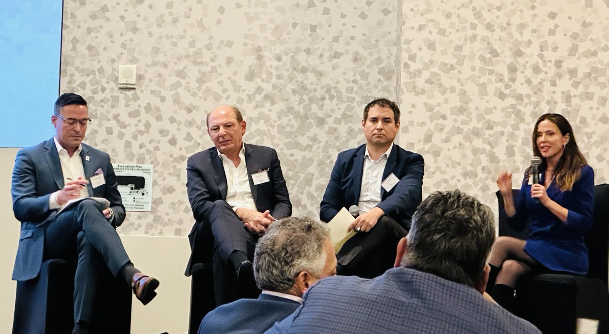 “That’s why LCDA adds so much value—because of its incredible network of Latino leaders.” -Stacie Olivares, LCDA Member speaking at the Latino Leaders Magazine Board Directors Forum on board effectiveness.

#LatinoLeaders #LCDAinAction #BoardDirectorsForum