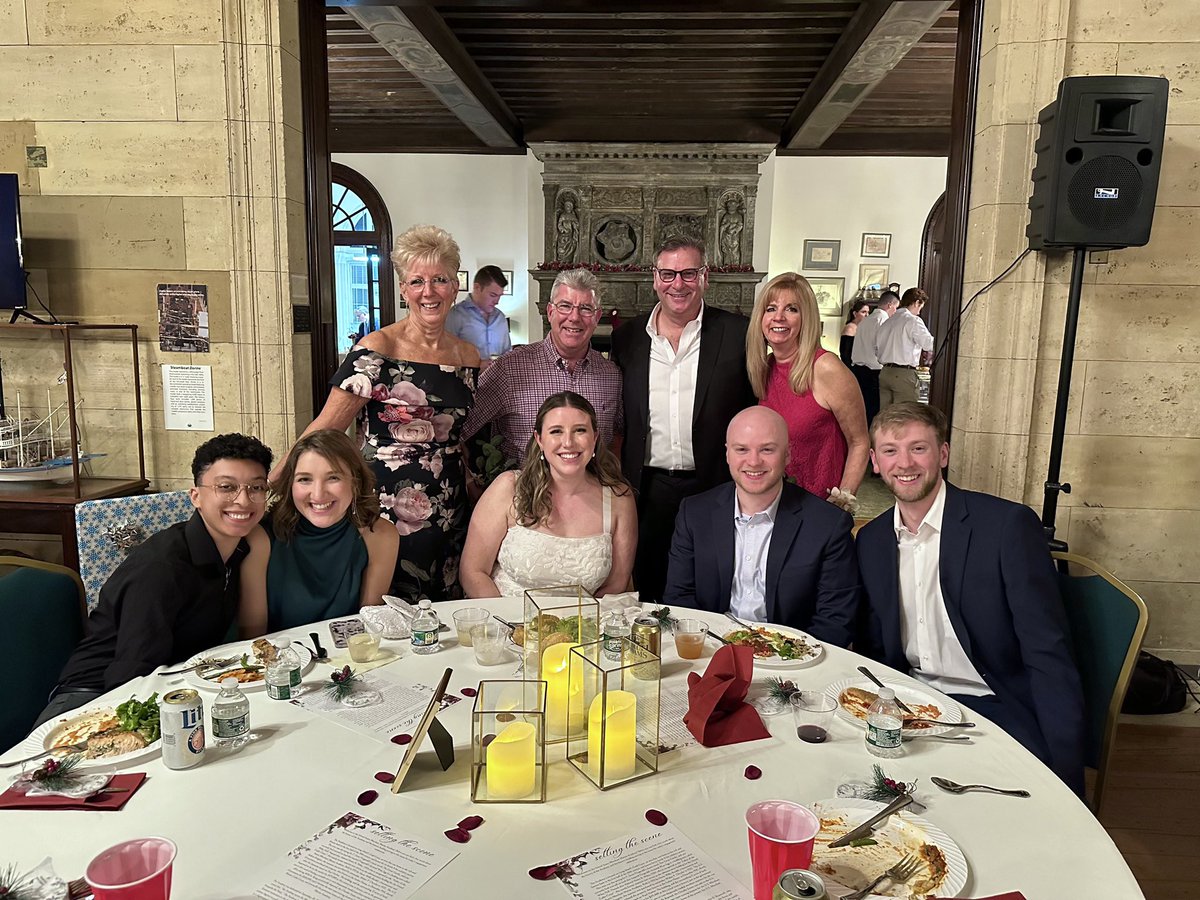 therealmegzeng's tweet photo. 🫶🏼🥂💍🤍 https://t.co/hZG84nXmTz