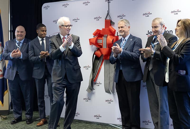 JLab_News's tweet image. Today, @CityofNN @MayorPhilJones announced the transfer of the Applied Research Center (ARC) to
@JLab_News. @ODU, @williamandmary and @CNUcaptains and other university and research partners celebrated the occasion with a ribbon-tying event. jlab.org/news/releases/…