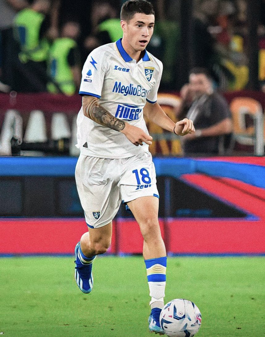 📊Players who have completed the most dribbling in the top 5 European leagues 

1. Matías Soulé - 53 ⭐️
2. Jeremy Doku - 53
3. Leroy Sane - 49