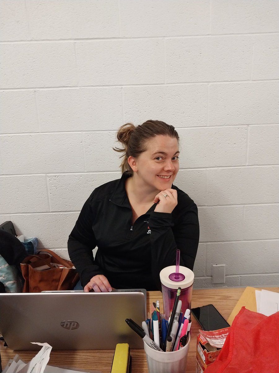 KatieColonel's tweet photo. SHOUT OUT to the officials, coaches, and volunteers for making the NR swim meet a success! #WEARENR https://t.co/2gopOvPIxx