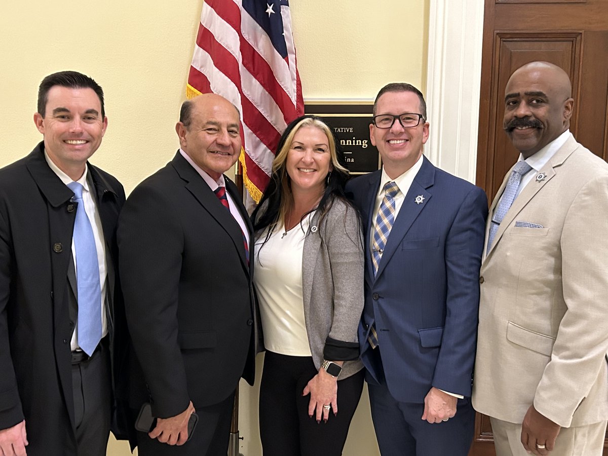 PORACalifornia's tweet photo. Another productive meeting on the books. Thank you @RepLouCorrea for hosting our discussion on #PeaceOfficer recruitment and retention, organized retail and tobacco theft, housing, and the fentanyl crisis. #PORACinDC https://t.co/Cw1WujaUjT